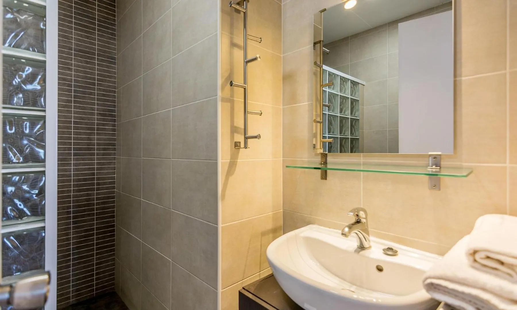 Homeholidaysrentals Etoile Calella 0*,