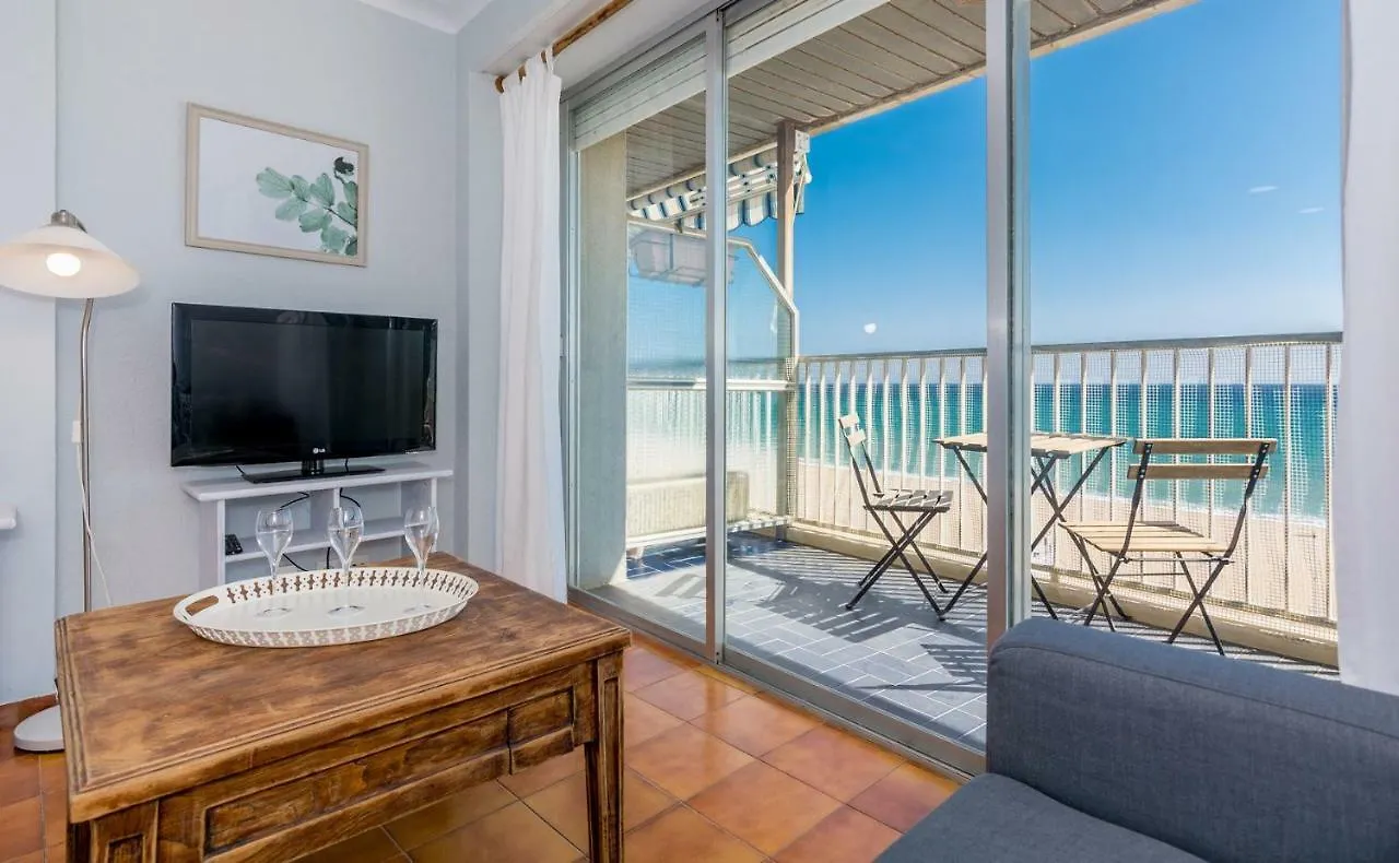 Homeholidaysrentals Etoile Calella Apartment